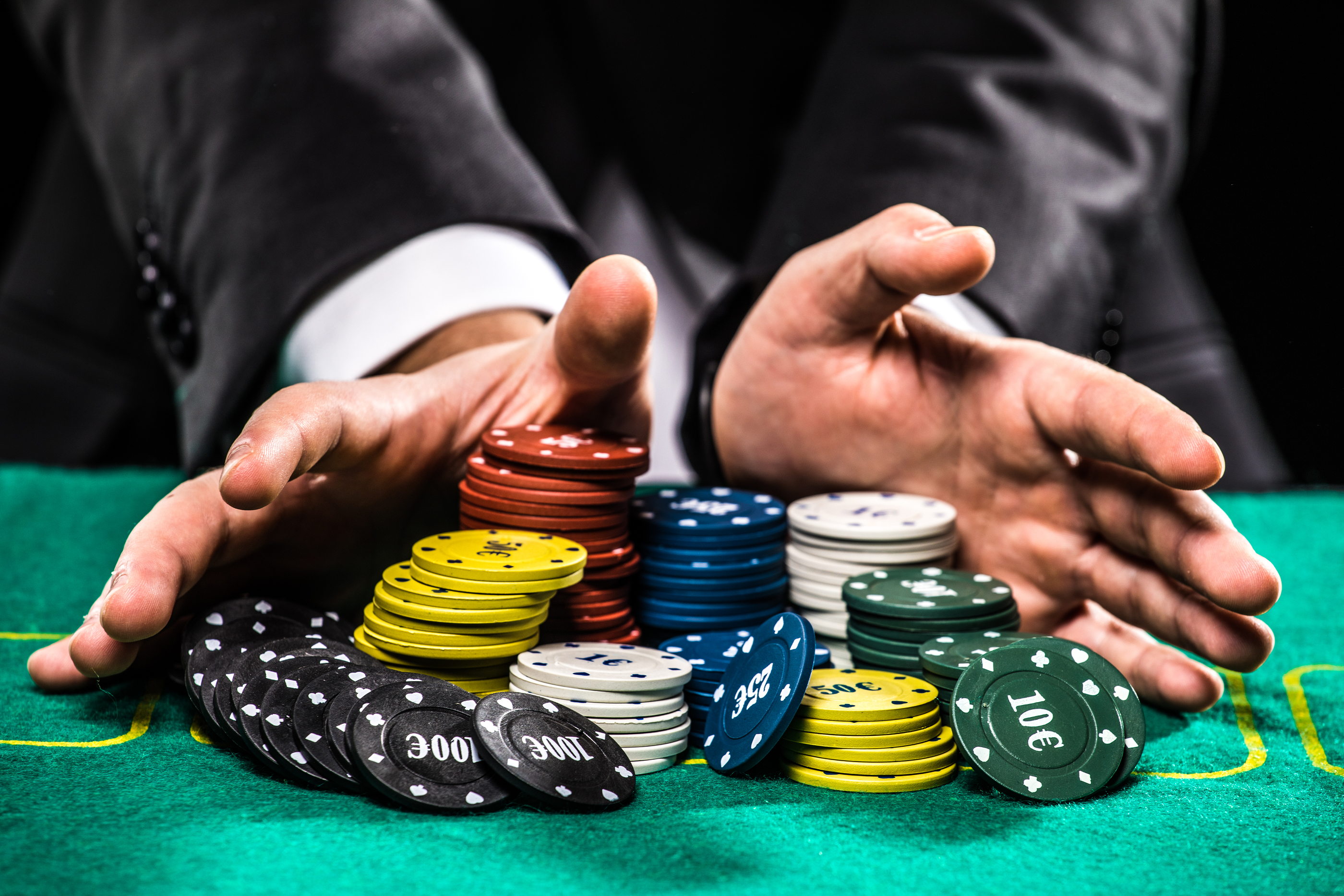 How Professional Gamblers Make Money